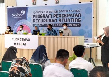 Anggota DPR-RI Komisi IX Fraksi NasDem, drg. Hj. Hasnah Syam,MARS bersama Badan Kependudukan dan BKKBN gelar Sosialisasi Percepatan Penurunan Stunting melalui Komunikasi Informasi Edukasi .