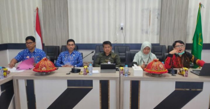 Dinas Komunikasi Informatika dan Statistik Persandian (Kominfo-SP) Barru gelar giat Bimtek Penyelenggaraan Statistik Sektoral, di ruangan Barru Smart Information Centre .