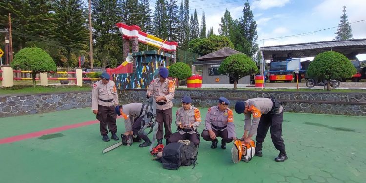 Tim SAR Sat Brimob Polda Jabar Laksanakan Siaga Antisipasi Terjadinya Bencana Alam