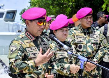 Kapolri Disematkan Jadi Warga Kehormatan Marinir, Sinergitas TNI-Polri Makin Kokoh