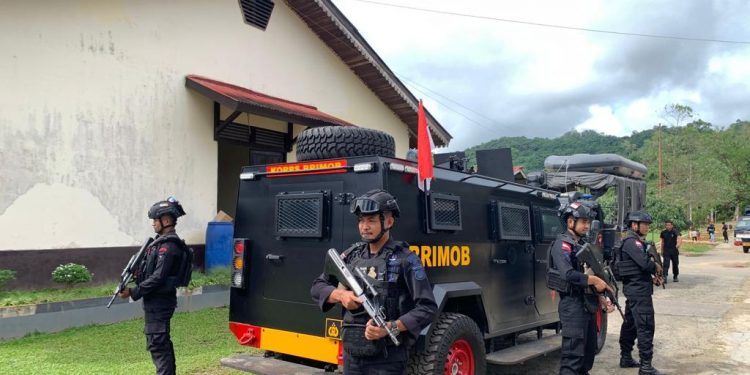 Mengasah Kemampuan Personil Satbrimob Polda Kalbar Lakukan Latihan Pengamanan VVIP