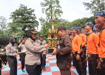 Peringati HUT Satpam Ke-42 Kapolres Subang Pimpin Upacara di Lapang Apel Mako Polres