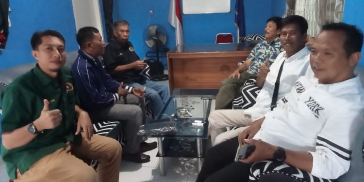 Kepala Biro News Metropol Sulsel  bersama Kepala Biro Takalar Berkunjung  untuk  Silaturahmi ke Kantor PWI Kab. Takalar.