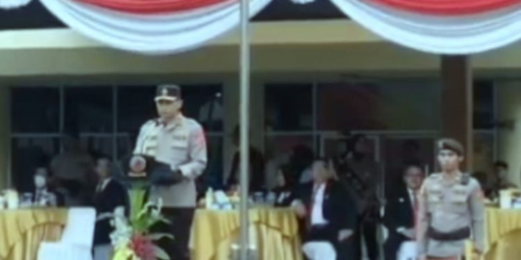 Wakapolda Jabar Brigjen Pol. Bariza Sulfi memimpin Upacara peringatan HUT Satpam ke 42 tahun 2023