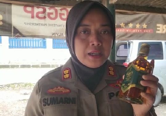 Meresahkan Warga, Kapolres Subang Datangi penjual Miras 376 Botol Berbagai merk