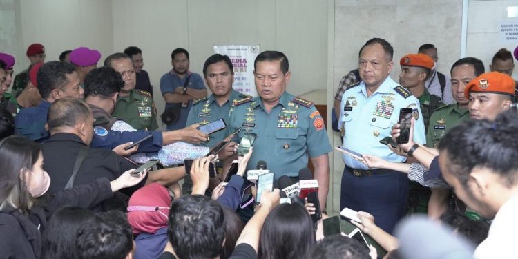 Panglima TNI Rapat Kerja Dengan Komisi I DPR RI
