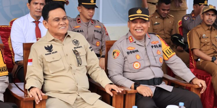 Bupati Ir.H.Suardi Saleh,M.Si Hadiri Apel Gelar Pasukan Serentak Seluruh Indonesia dihalaman Mapolres Barru