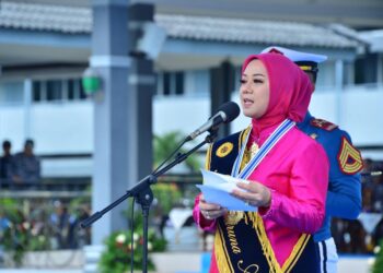 Ini Pesan Ny. Fera Muhammad Ali Saat Dikukuhkan Sebagai Ibu Taruna Akademi Angkatan Laut