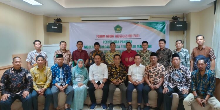 Penmad Kanwil Kemenag Sulsel Gelar FGD Moderasi Beragama
