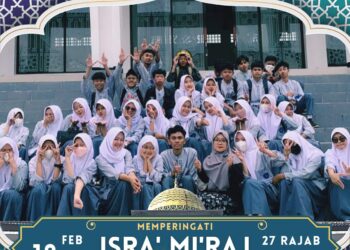 Siswa – Siswi SMAN 1 PADALARANG, Kelas XI IPS IV Mengucapkan ” Selamat Memperingati Isra Mi’raj Nabi Muhammad SAW 1444 H Ta-2023″.
