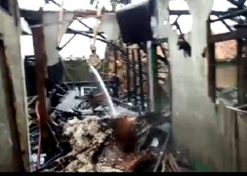 Tragis…!!Rumah Milik Salahsatu Warga Kp. Cibodas, Desa Cilame, Bandung Barat Ludes Dilalap Si Jago Merah