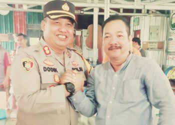 Jum’at Curhat Kapolres Barru  Dodik Susianto Bersama Insan Pers dan LSM di Warkop Hapeenes Kota Barru