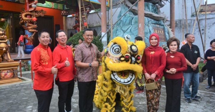 Rajut Keharmonisan dan Kerukunan Umat Beragama, Danrem Wijayakusuma Hadiri Festival Cap Gomeh 2023