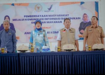 Sosialisasi Pemberdayaan Masyarakat Melalui KIE Obat dan Makanan Dari Anggota DPR-RI Hasnah Syam Bersama Mitra BBPOM di Islamic Center Barru