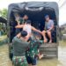 Lantamal VI Makassar Kerahkan Personel Satgas Siaga Bencana Bantu Evakuasi Korban Banjir di Pattene Maros