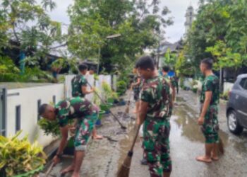 Pasca Banjir, Tim Satgas Siaga Bencana Alam Lantamal VI Makassar Laksanakan Pembersihan di Sektor Rumdis dan Satdik Hang Tuah