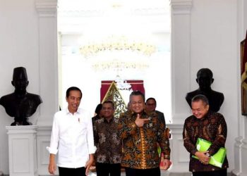 Presiden Jokowi Terima Pansel Pemilihan Calon Anggota Dewan Komisioner OJK