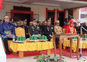 Kapolres Pasangkayu Ikuti Upacara Peringatan Hari Lahir Pancasila di Halaman Kantor Bupati Pasangkayu.
