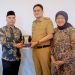 Didampingi Ketua TP.PKK Bupati Barru Menerima Kedatangan Rombongan Pemkab Kutai Kartanegara Di Lt.6 MPP Kantor Bupati Barru