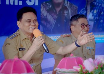 Bupati Barru Hadiri Wisuda sekaligus Peletakan Batu  Pertama Pembangunan Gedung Perpustakaan dan UKS SMPN 17 Tompo Lemo-Lemo Harapan