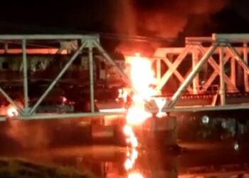 TRAGEDI..!! Musibah Kereta Brantas Jurusan Jakarta-Blitar Tabrak Truk  di Madukoro, Semarang, Jawa Tengah