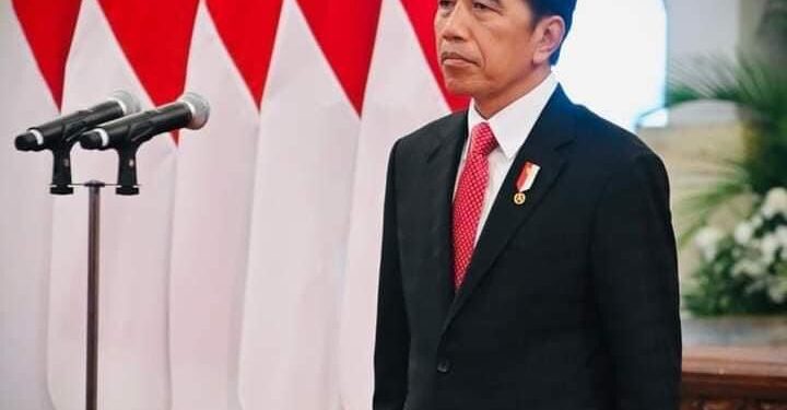 Presiden Jokowi Anugerahkan Tanda Kehormatan bagi 18 Tokoh