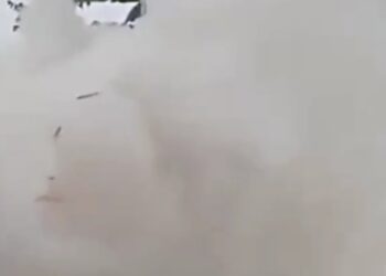 Peristiwa Kali Baru yang Tercemar Limbah Busa di Kec. Cimanggis, Depok Viral di Medsos Meresahkan Warga yang Terdampak