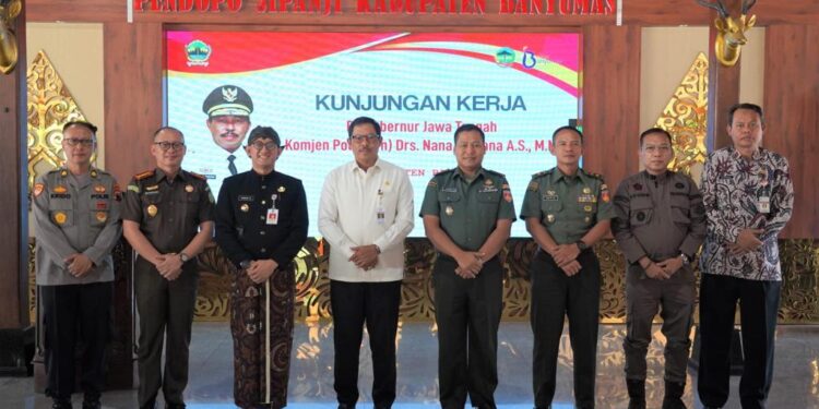 Mewakili Danrem 071/Wijayakusuma, Kasrem 071/Wijayakusuma Sambut PJ. Gubernur Jawa Tengah di Pendopo Sipanji