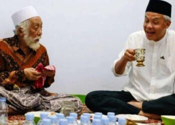 Meski Dikunjungi Gibran Rakabuming, Abuya Muhtadi Tetap Konsisten Dukung Ganjar-Mahfud