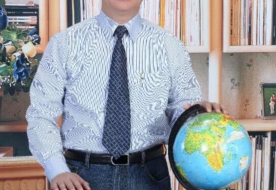 LUAR BIASA…!! Roebing Gunawan Mencuat Namanya Meraih Rekor MURI Menyandang 125 Gelar Akademik