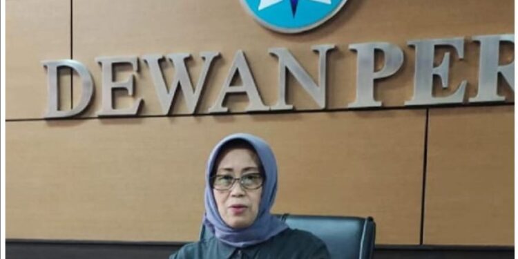 Perusahan Pers TIDAK WAJIB Terdaftar di DEWAN PERS dan Wartawan TIDAK USAH Mengikuti UKW