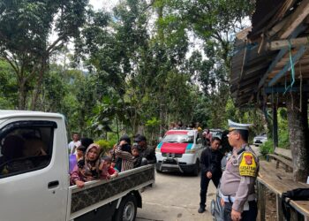 Libur Lebaran Idhul Fitri 1445 H, Kasat Lantas Polres Polman Pimpin Patroli Ditempat Wisata