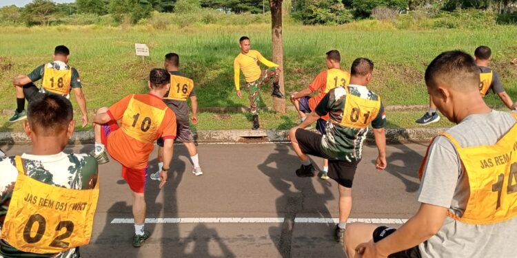 Pacu Stamina Puluhan Prajurit Kodim 0509 Kabupaten Bekasi Mengikuti Uji UKP Periodik 2024