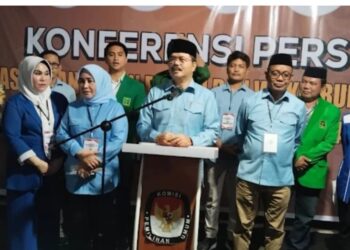 KPU Barru : Syah, Paslon Aras-Aska Akhirnya Sukses Saat Pendaftaran Calon Bupati/Wakil Bupati Barru Tahun 2024