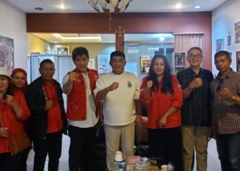 Ada apa ” Ormas Setya Kita Pancasila ( SKP ) Berkunjung Ke kediaman Mayjen TNI.Purn Yulius Silvanus “