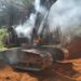 Diduga PT SMP Lakukan Pembakaran Jangkos di Pinggir Jalan,  hingga Hanguskan Satu Unit Excavator