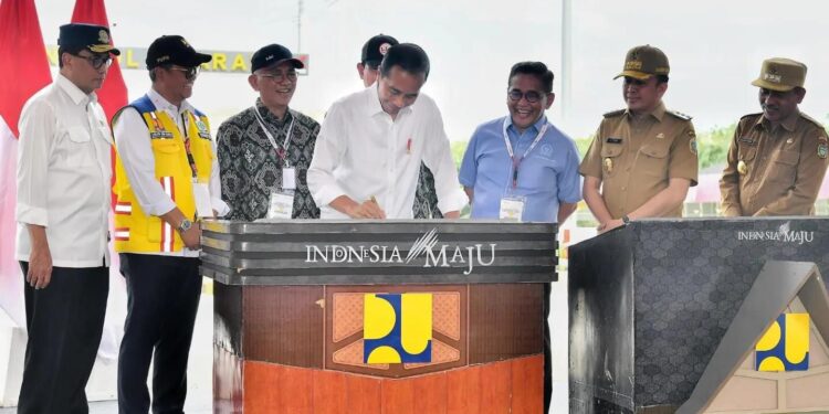 Presiden Joko Widodo Meresmikan Jalan Tol Ruas Indrapura-Kisaran Seksi 2 dan Jalan Tol Ruas Betung-Tempino-Jambi Seksi 3