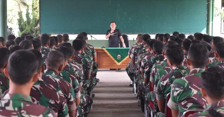 Lepas Prajurit Tugas di Satkowil, Danrem Wijayakusuma “Jaga Nama Baik dan Rubah Mindset”.