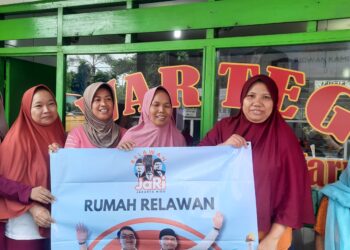Kegiatan Makan Gratis, Relawan 1 Jari Sosialisasikan Ridwan Kamil-Suswono