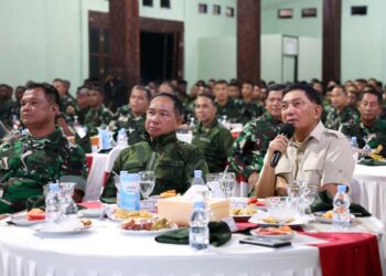 Panglima TNI dan Menhan RI Hadiri Malam Akrab Bersama Ribuan Prajurit di Papua