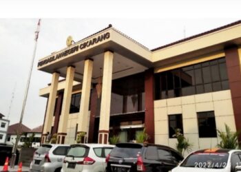 Diduga Majlis Hakim P.N Cikarang Pusat Mendukung Perzinahan Kedua terdakwa Vonis 10 bulan Percobaan, Tidak Ditahan.