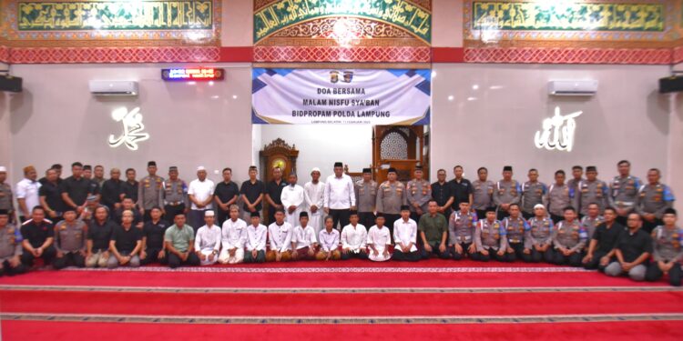 Bid Propam Polda Lampung Gelar Doa Bersama Malam Nisfu Sya’ban di Masjid Al-Ikhlas