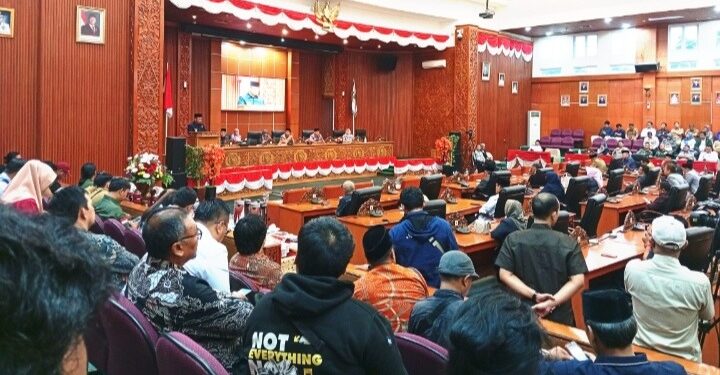 Wali Kota Depok Supian Suri Paparkan Visi dan Program Kerja dalam Sidang Paripurna DPRD