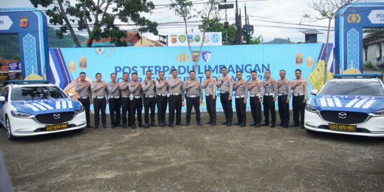 Kapolres Garut Laksanakan Pengecekan Pos Pospam dalam Rangka Persiapan Ops Ketupat Lodaya 2025