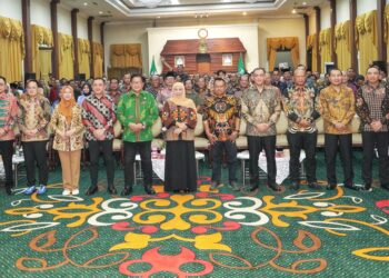 Raih Penghargaan Dari PWI Jawa Timur, Wamen Viva Yoga: Menjadi Pelecut Untuk Meningkatkan Kinerja