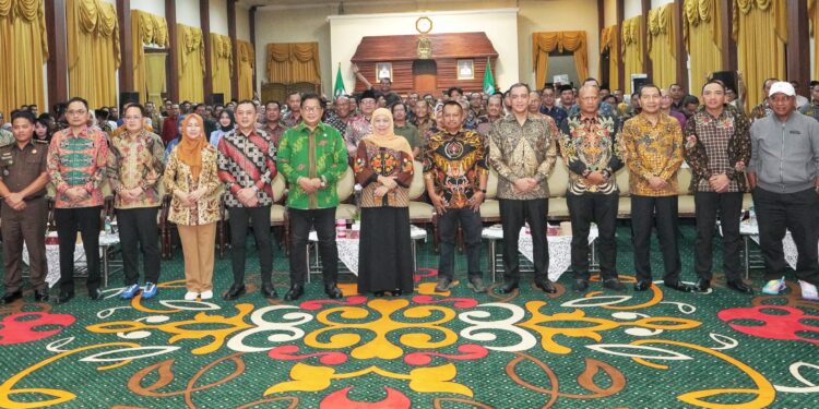 Raih Penghargaan Dari PWI Jawa Timur, Wamen Viva Yoga: Menjadi Pelecut Untuk Meningkatkan Kinerja