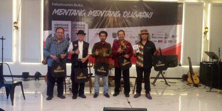 Dodo Lantang Resmi Luncurkan Buku “Mentang-Mentang Oligarki”