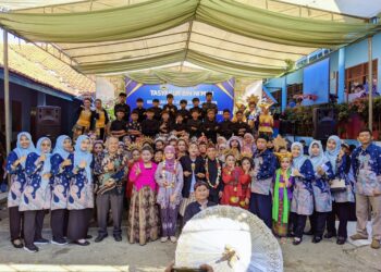 SDN Caringin , Parompong gelar Kenaikan Kelas dan Perpisahan Kelas VI , Suasana Haru Penuh Kegembiraan