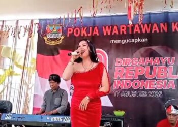 Siapa sih , Putri Gotik Penyanyi Dangdut Cantik yang Turut Meriahkan HUT RI ke-80 di Pokja Wartawan KBB !? 