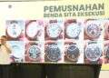 BPA Kejaksaan RI Musnahkan 14 Jam Tangan Palsu Milik Terpidana Korupsi Asabri Jimmy Sutopo